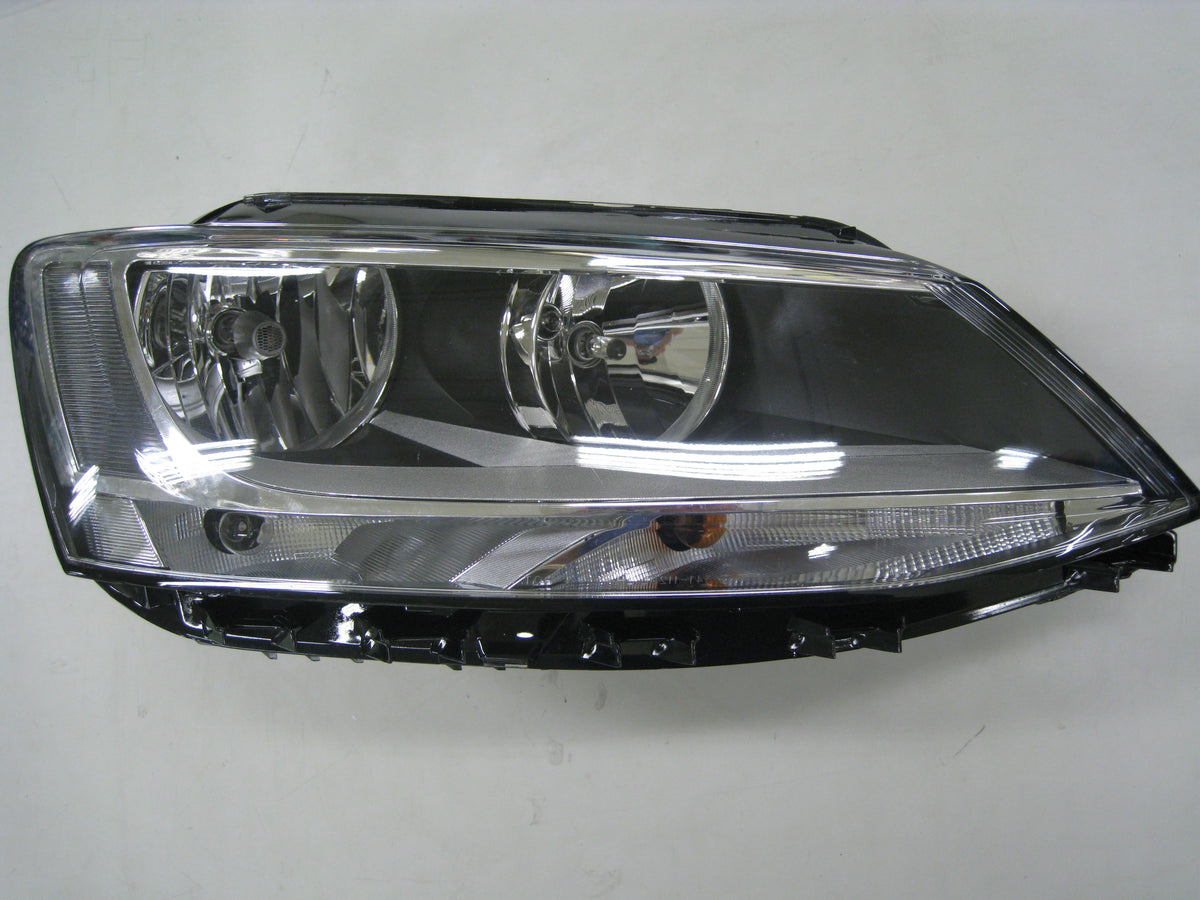 Faro delantero para VOLKSWAGEN JETTA (desde 2011) - Derecho