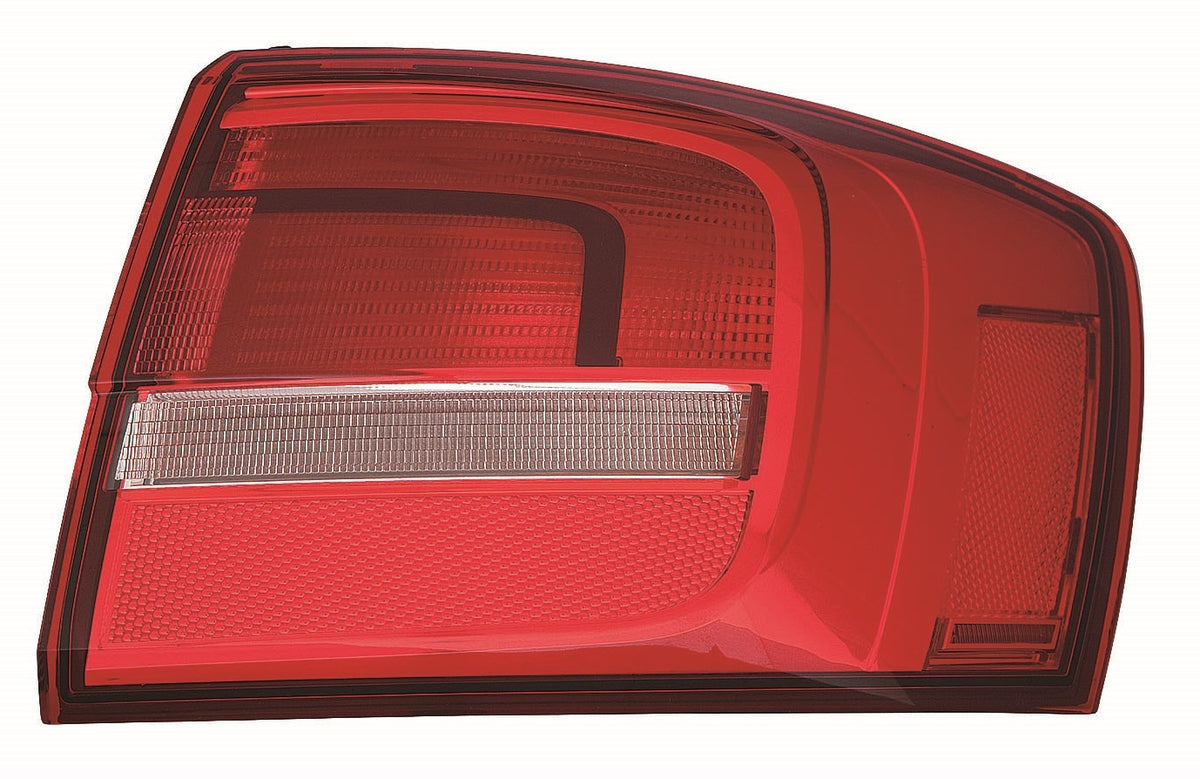 Piloto trasero (sección exterior) — VOLKSWAGEN JETTA (desde 2015) — derecho