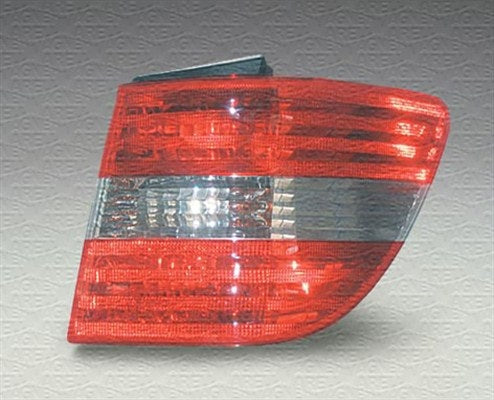 Piloto trasero — MERCEDES B W245 (desde 2005) — derecho