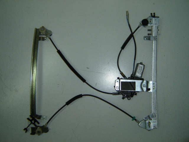 Elevalunas eléctrico delantero — PEUGEOT 206 (desde 1998) — Para carrocería de 5 puertas — derecho - derecho