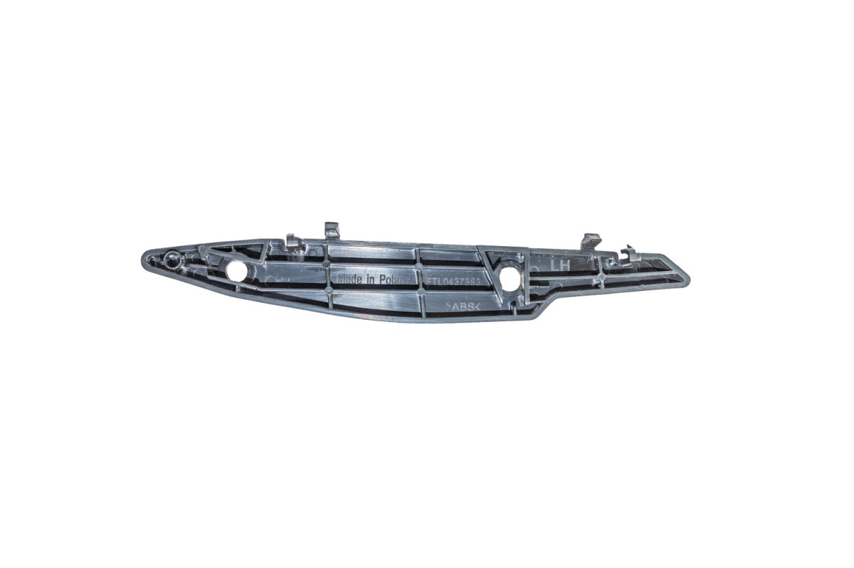 Soporte inferior del parachoques delantero — BMW X3 G01 (08/2017–08/2021) - izquierdo