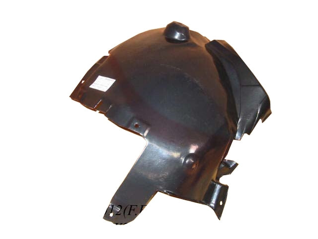 Protector del paso de rueda delantero superior (sección delantera) (sedán) — MERCEDES C W203 (desde 2001) - derecho