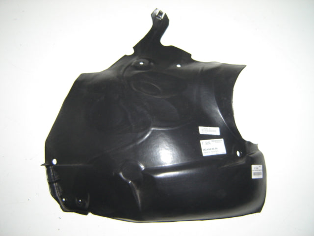 Protector del paso de rueda delantero (sección trasera) — RENAULT MEGANE (desde 1996) - derecho