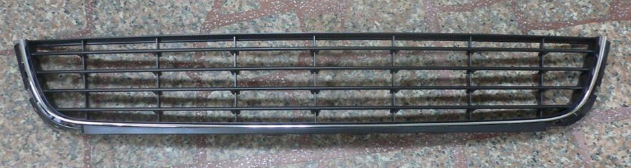 Rejilla del parachoques delantero con moldura cromada — VOLKSWAGEN GOLF (desde 2008)