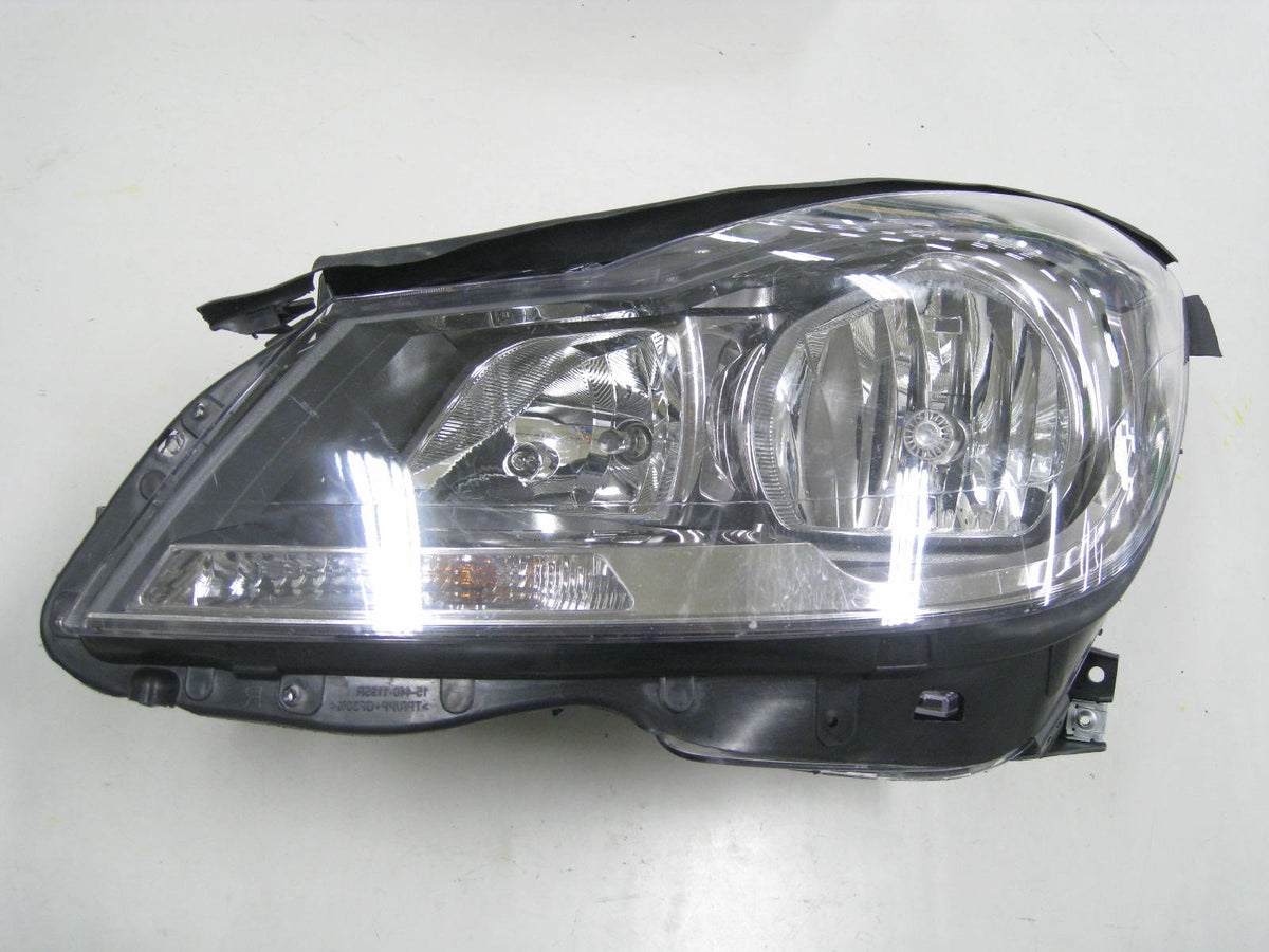 Faro delantero para MERCEDES C W204/SP/COUPE (desde 2011) - Derecho