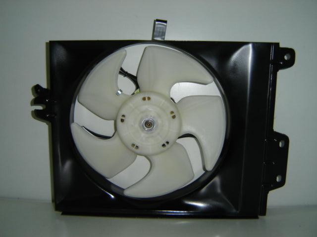 Electroventilador del aire acondicionado — MITSUBISHI LANCER (desde 1992)