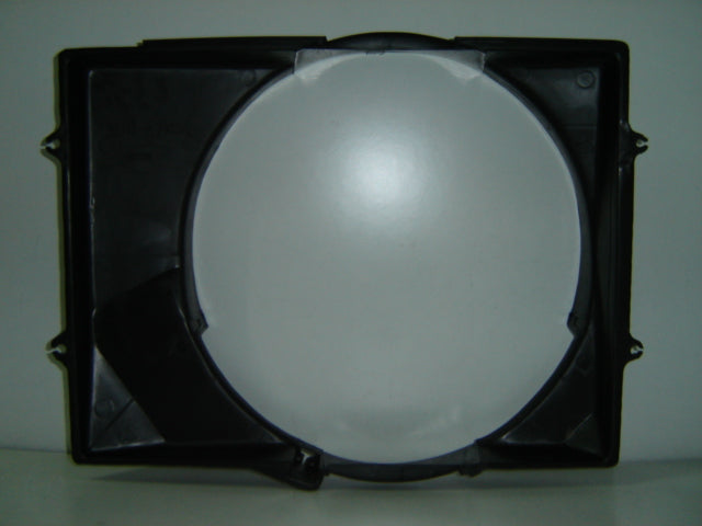 Soporte del electroventilador del radiador — TOYOTA HILUX LN55/56 (1987)