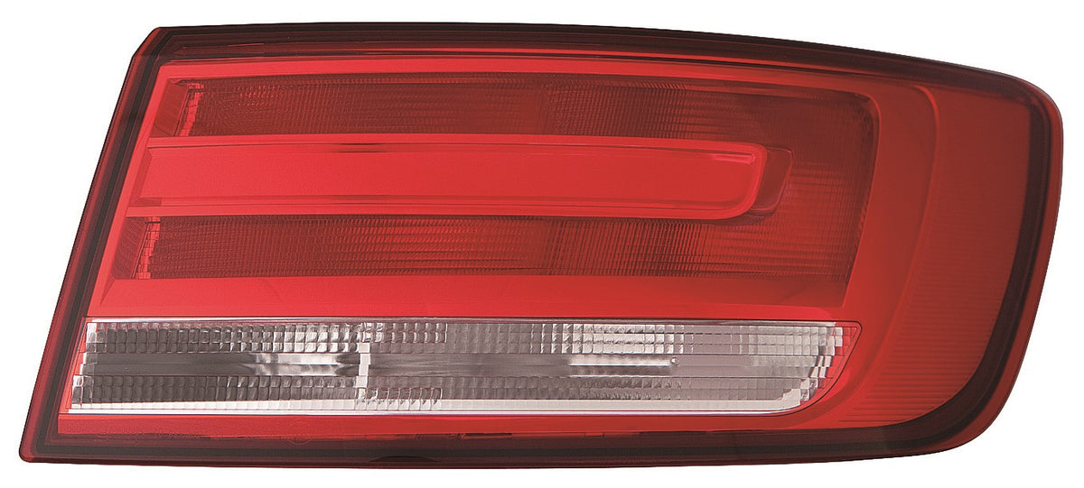 Piloto trasero (sección exterior) — AUDI A4 (desde 2015) — derecho