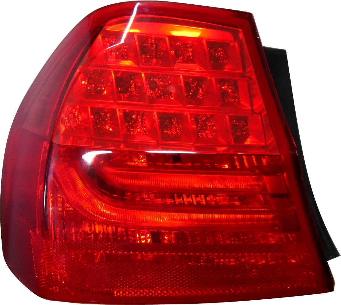 Piloto trasero (sección exterior LED 4 puertas) — BMW SERIE 3 E90 (desde 2009) — izquierdo