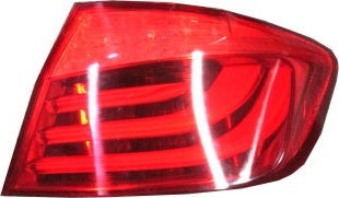 Piloto trasero (sección exterior LED 4 puertas) — BMW SERIE 5 F10 (2010–2013) — derecho