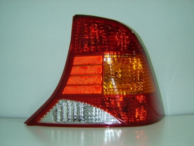 Piloto trasero (4 puertas) — FORD FOCUS (desde 1998) — derecho