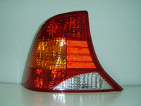 Piloto trasero (4 puertas) — FORD FOCUS (desde 1998) — izquierdo