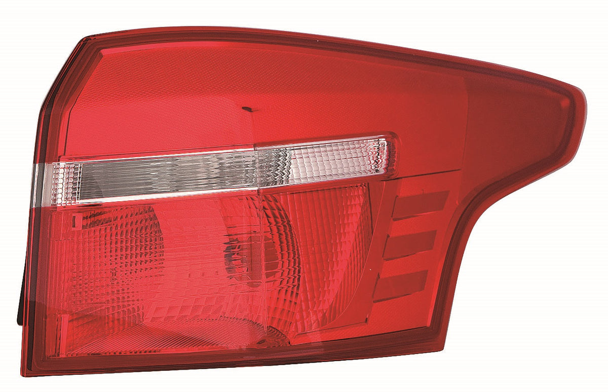 Piloto trasero (familiar) — FORD FOCUS (desde 2014) — derecho