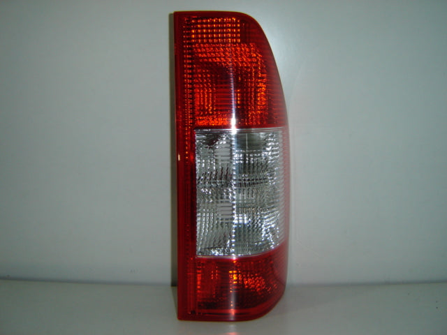 Piloto trasero (monobloque) — MERCEDES SPRINTER (desde 2003) — derecho