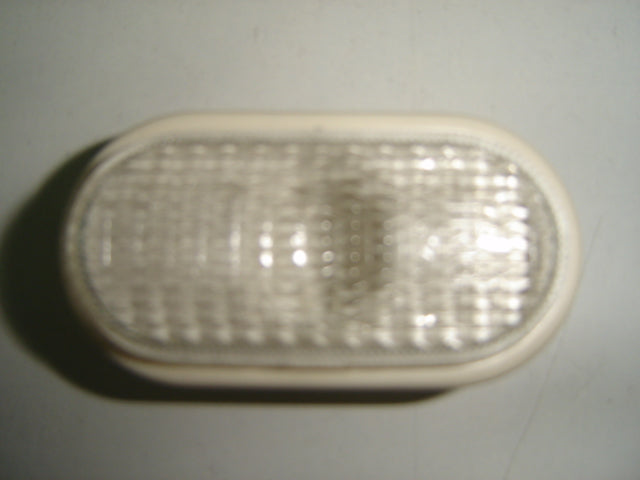 Piloto lateral — RENAULT CLIO (desde 2001) / TWINGO (desde 1993) — un lado (1 pieza)