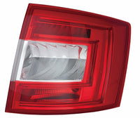 Piloto trasero (LED) (familiar) — SKODA OCTAVIA (desde 2013) — derecho