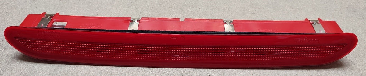 Tercera luz de freno — VW GOLF V / PASS B6 Familiar (desde 2003) — estándar