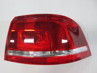 Piloto trasero (familiar) — VOLKSWAGEN PASSAT (desde 2010) — derecho
