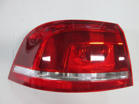 Piloto trasero (familiar) — VOLKSWAGEN PASSAT (desde 2010) — izquierdo