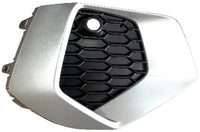 Rejilla del parachoques delantero, acabado negro con orificios para sensores + marco para pintar, acabado plateado — AUDI A3 (desde 04/2020) - derecho
