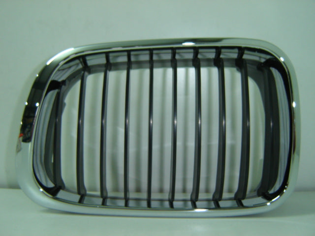 Rejilla cromada y negra — BMW E46 (desde 1998) - izquierdo