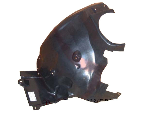 Protector del paso de rueda delantero superior (sección trasera) (sedán) — MERCEDES C W203 (desde 2001) - izquierdo