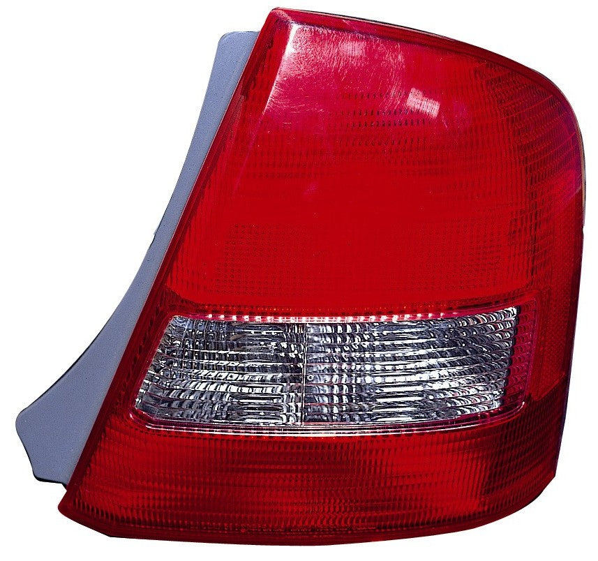 Piloto trasero — MAZDA 323 (1999–2001) — derecho