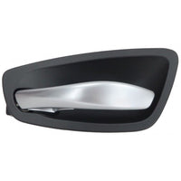 Manilla interior cromada y negra de puerta delantera o trasera — BMW S/1 E81/E87 (desde 08/2004) - izquierdo